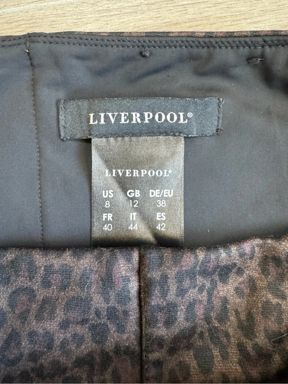 Liverpool Pull-On Reese Ankle Leggings Pants Leopard Animal Print Stretch Size 8